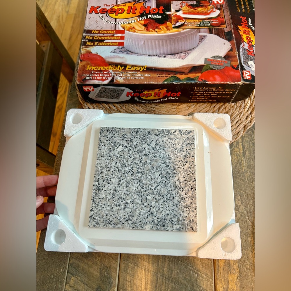 Brand New Microwaveable “Keep It Hot” Granite Hot Plate
